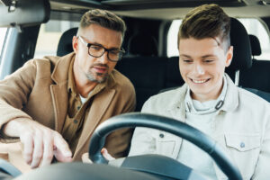 Read more about the article How Much Time Should You Spend Teaching Your Teenager to Drive?