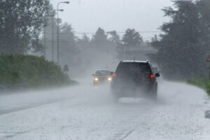 Read more about the article Navigating Wet and Flooded Roads